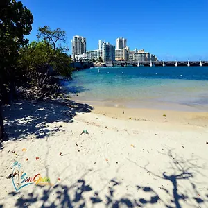 Apartment Cozy House - 11 Minute Walk To The, San Juan